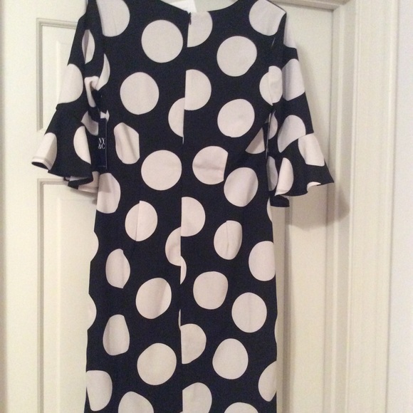 Dress - Picture 5 of 5